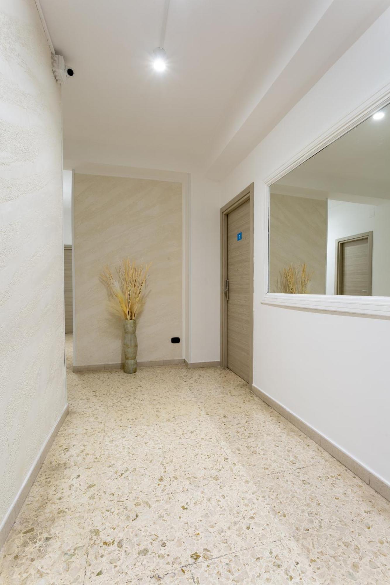 Napoli Fly Guest House 290 Zewnętrze zdjęcie